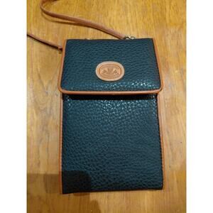 Michael Stevens Crossbody Wallet